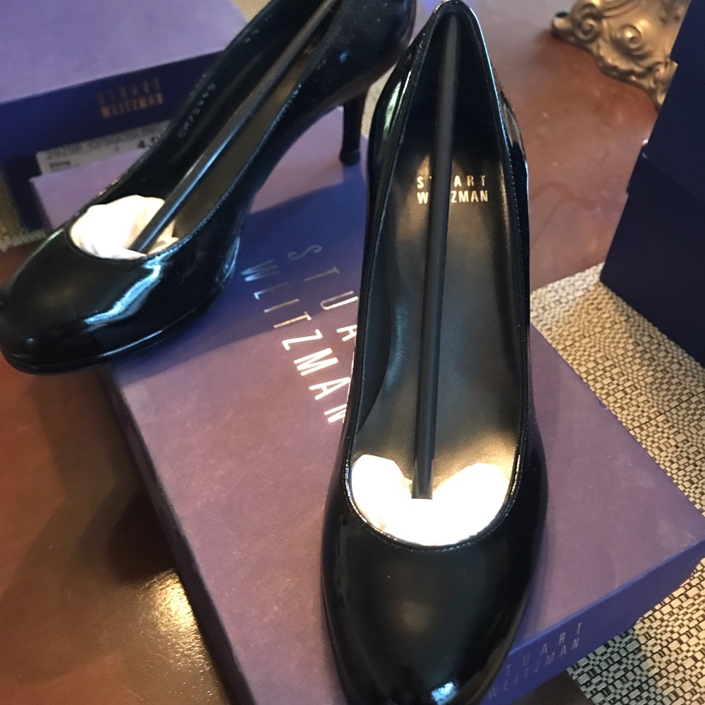 Stuart Weitzman patent pumps
